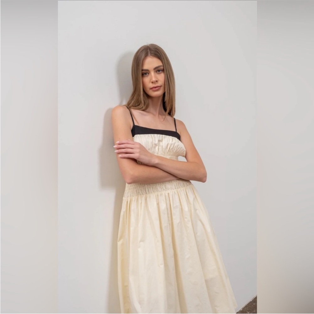Moon River Spaghetti Strap Smocked Midi Dress - Picture 2 of 12